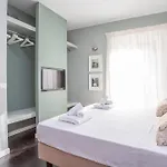 Chic Spanish Steps Retreat רומא