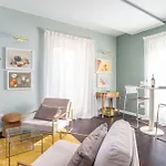 Chic Spanish Steps Retreat * רומא