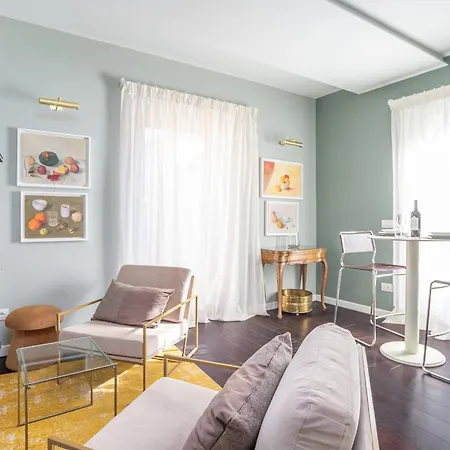 Chic Spanish Steps Retreat * Rome