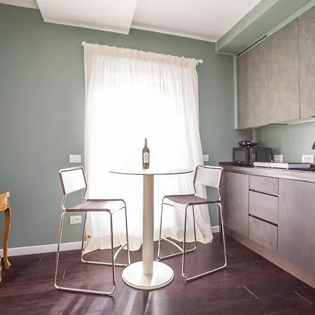 Chic Spanish Steps Retreat Rome