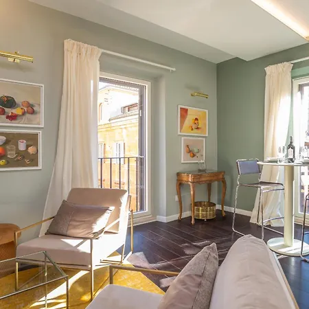 Chic Spanish Steps Retreat Apartamento *