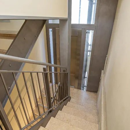 Chic Spanish Steps Retreat Daire *