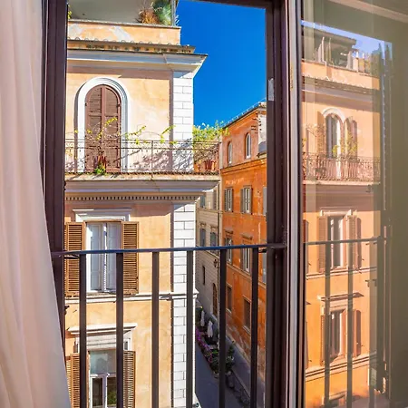 Lejlighed Chic Spanish Steps Retreat