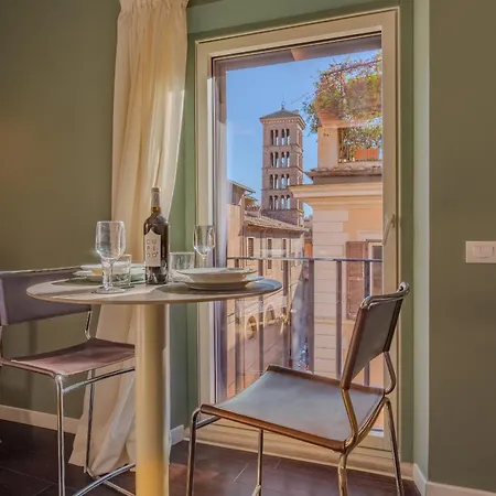 Daire Chic Spanish Steps Retreat