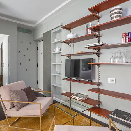 Daire Chic Spanish Steps Retreat *