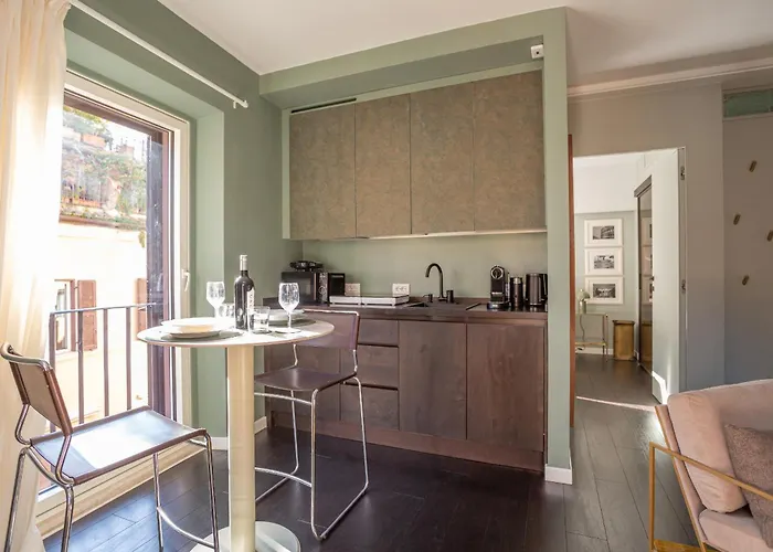 Chic Spanish Steps Retreat Řím